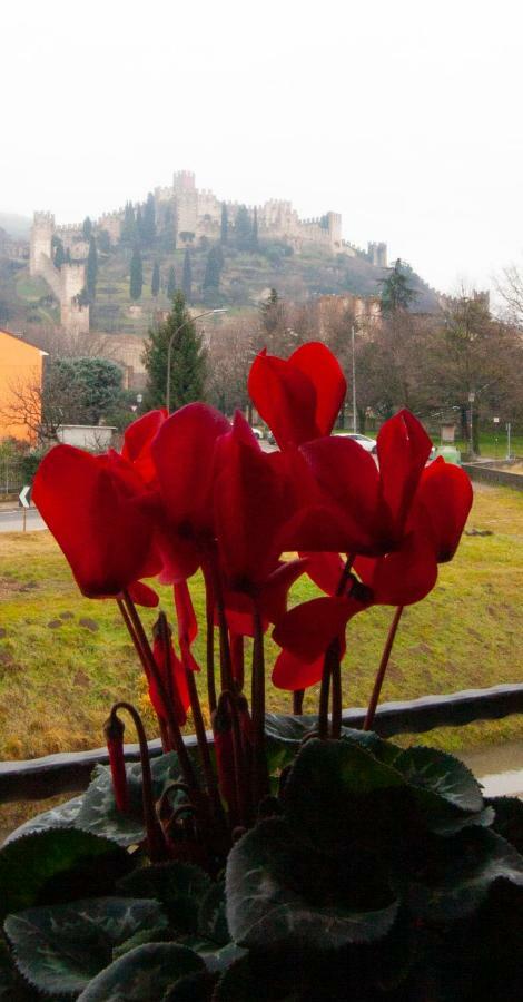 La Finestra Sul Castello 호텔 소아베 외부 사진