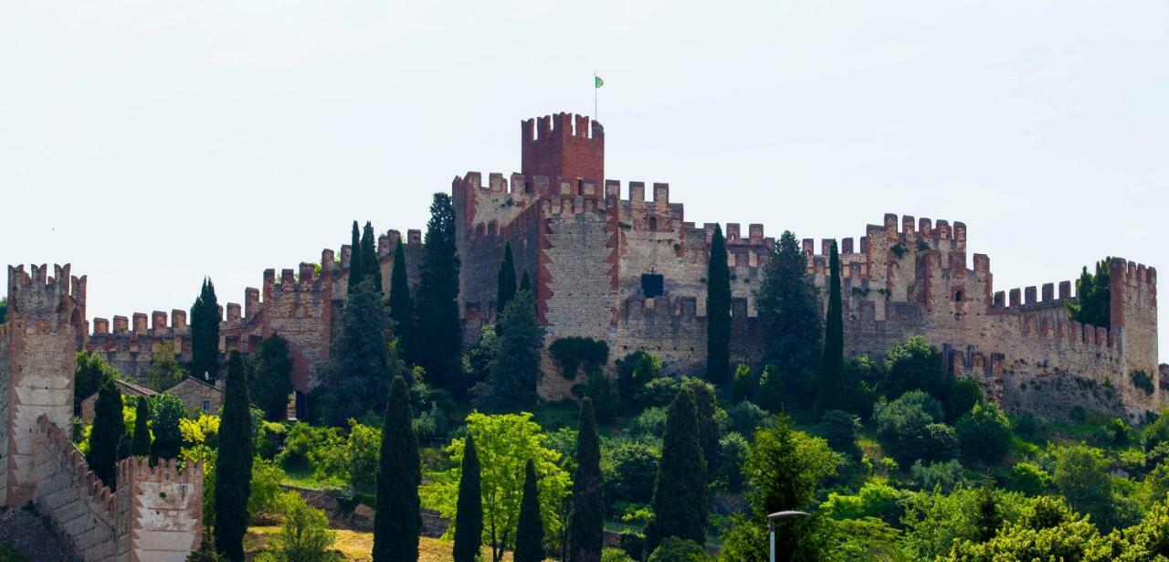 La Finestra Sul Castello 호텔 소아베 외부 사진